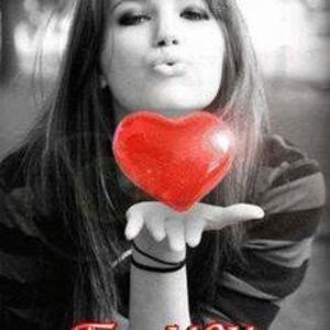 Meet your Posher, Lucy